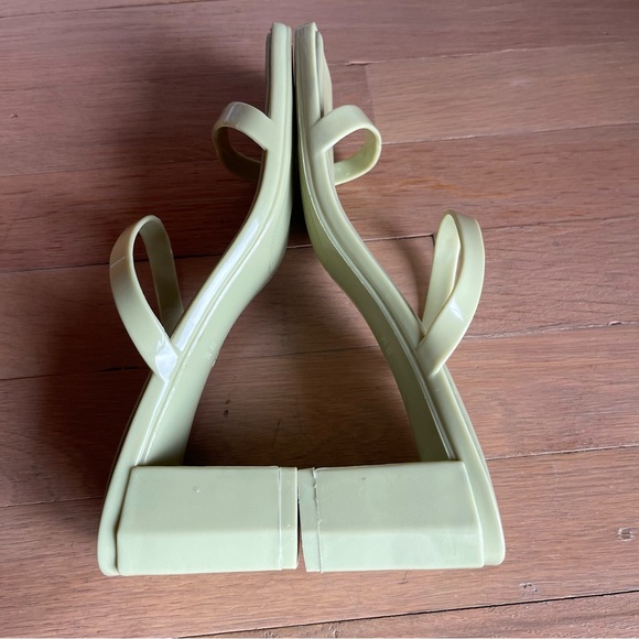 Jeffrey Campbell Jamm Jelly sandals Light Green Block Heel Beach Size 8 Strappy - Picture 9 of 11